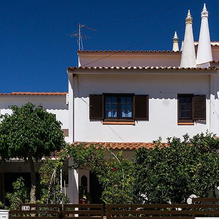 Familia Brito Hotel Porches  Exterior foto