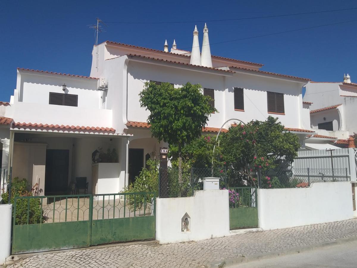 Familia Brito Hotel Porches  Exterior foto